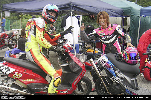 左がチーム三四郎の松浦君。右がM-DESIGNオーナー堀川氏です。